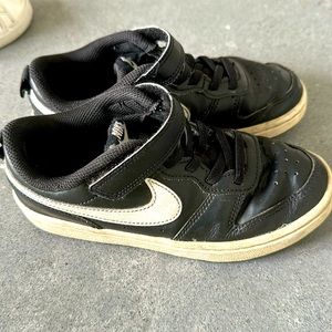 Court borough Nike sneakers little boys